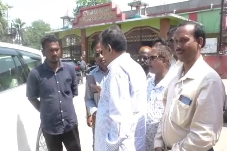 candidates withdrawan the nomination paper in kendrapada