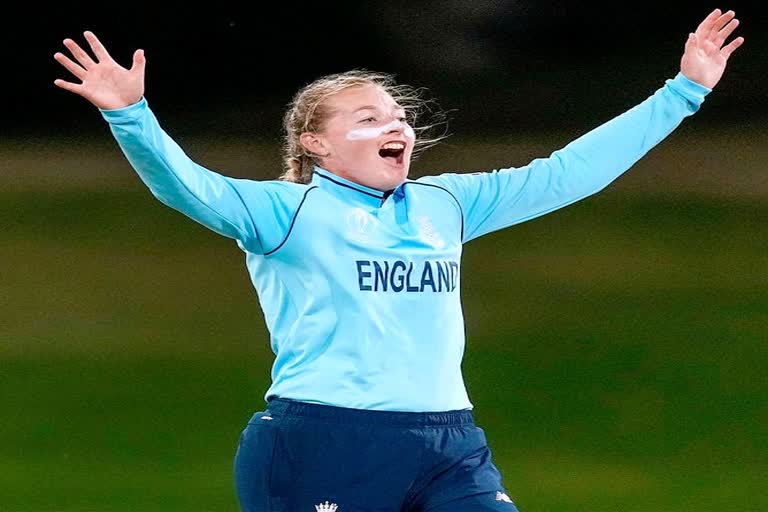 ICC ODI Bowling Rankingsm ICC  ODI Bowling Rankings  Women Rankings  Women Cricket  Sports News  Cricket News  Cricketer Sophie Ecclestone  Amy Satterthwaite of New Zealand  Marijan Kapp of South Africa  Laura Wolvaert  क्रिकेटर सोफी एक्लेस्टोन  न्यूजीलैंड की एमी सैटरथवेट  दक्षिण अफ्रीका की मरिजान कैप  लौरा वोल्वार्ट