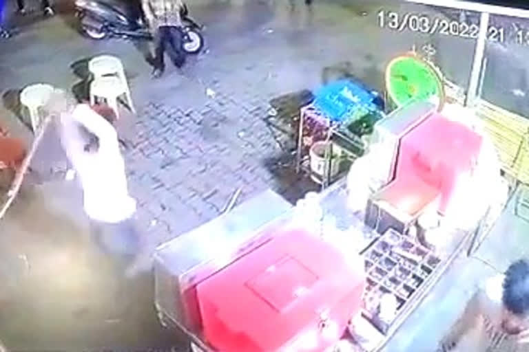 Miscreants attack on youth recorded in CCTV in Jaipur