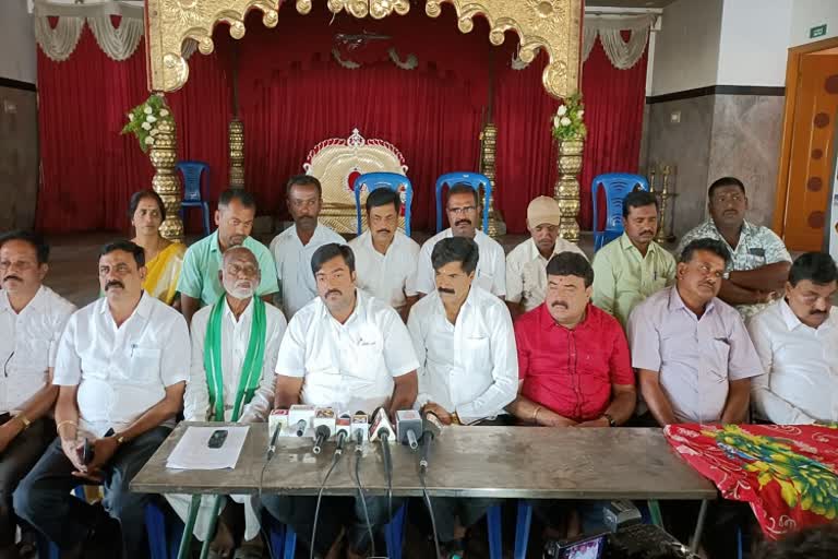 jds-leaders-barrage-against-C.P. Yogeshwar