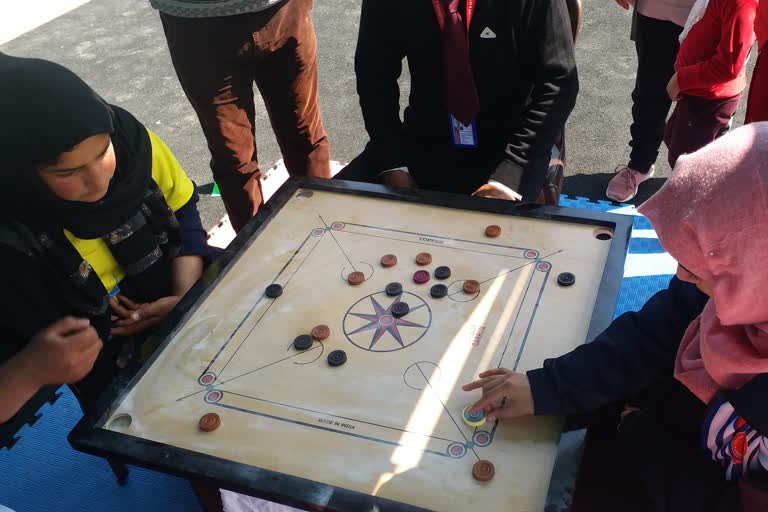 UT Level Carom Championship : پلوامہ میں بین اضلاع کیرم چیمپئن شپ کا آغاز