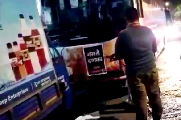 IPL team Bus Attacked