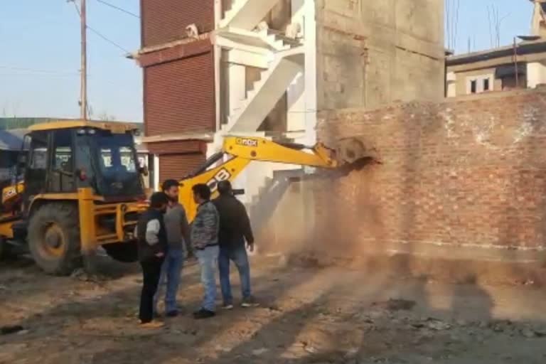 Illegal Structures Demolished in Kokernag