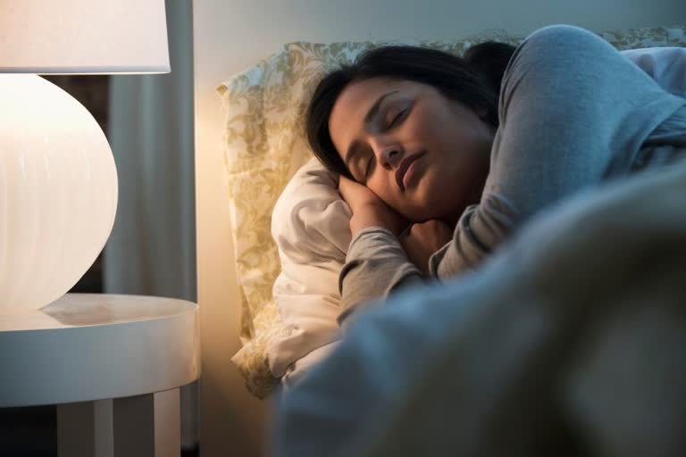 Sleep in a dark room for better health, how is sleeping god for health, how light in room while sleeping can affect health, can light harm health, sleeping tips, tips for better health