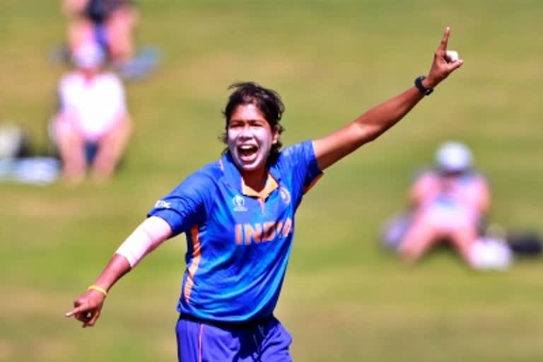 Jhulan Goswami  Jhulan Goswami Record  Jhulan Goswami 250 ODI wickets  Ind vs Eng Match  Sports News  Women cricket  Women World Cup 2022