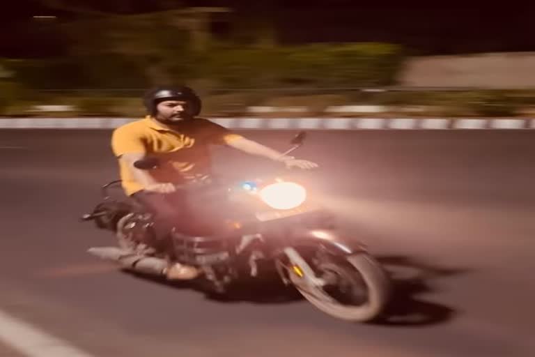 comedian and actor kapile sharma ride bullet in bhuvneshwer