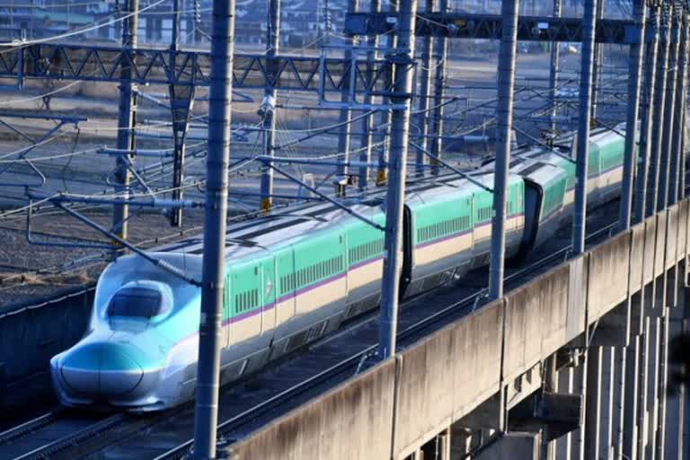 ஜப்பானில் அதிபயங்கர நிலநடுக்கம்... தடம் புரண்ட புல்லட் ரயில்...