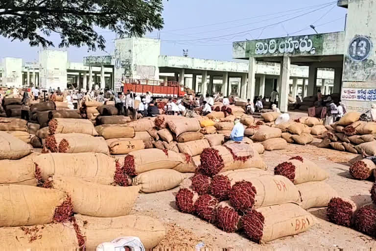 Mirchi prices in Enumamula market