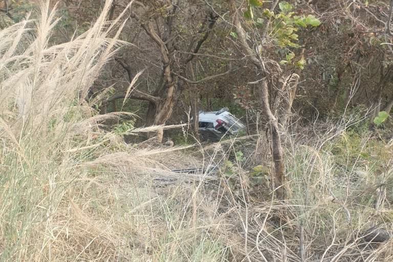 car fell into ditch