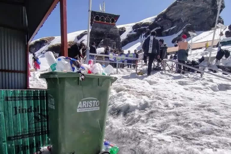 tourists in Tungnath Dham