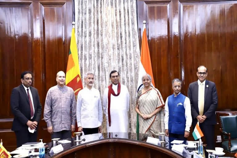 Sri Lanka signs USD 1 billion credit line with India