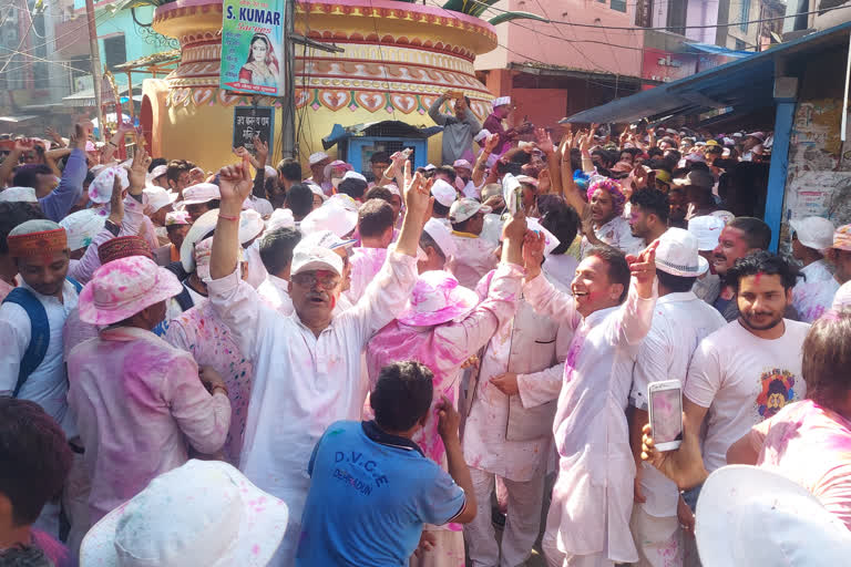 Holi celebration in Kashipur and bageshwar