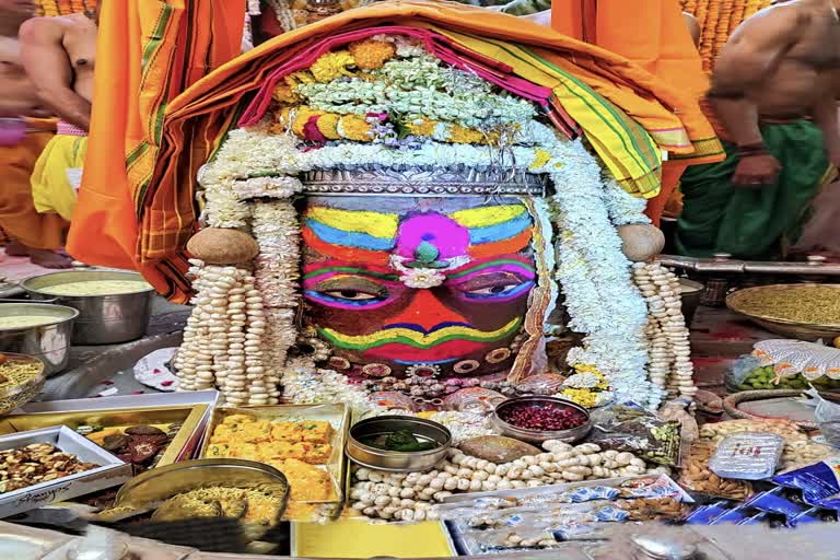 Ujjain Mahakaleshwar temple Baba Mahakal makeup on 18 March 2022