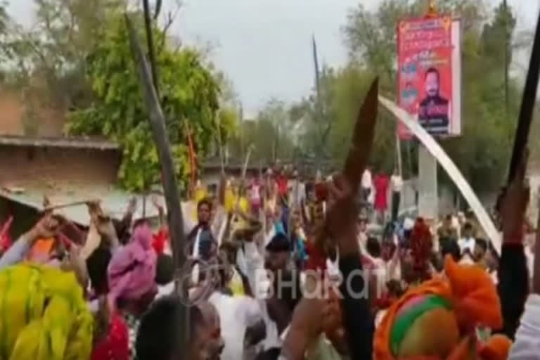 Victory procession is taken out in Prayagraj on the day of Holi