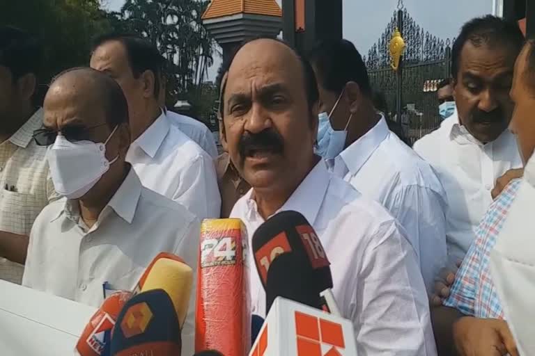 Opposition leaders boycott assembly proceedings  Opposition leaders to madappally  k rail protest  പ്രതിപക്ഷ നേതാക്കൾ മാടപ്പള്ളിക്ക്  പ്രതിപക്ഷ നേതാക്കൾ സഭ നടപടികൾ ബഹിഷ്‌കരിച്ചു  കെ റെയിൽ പ്രതിഷേധം