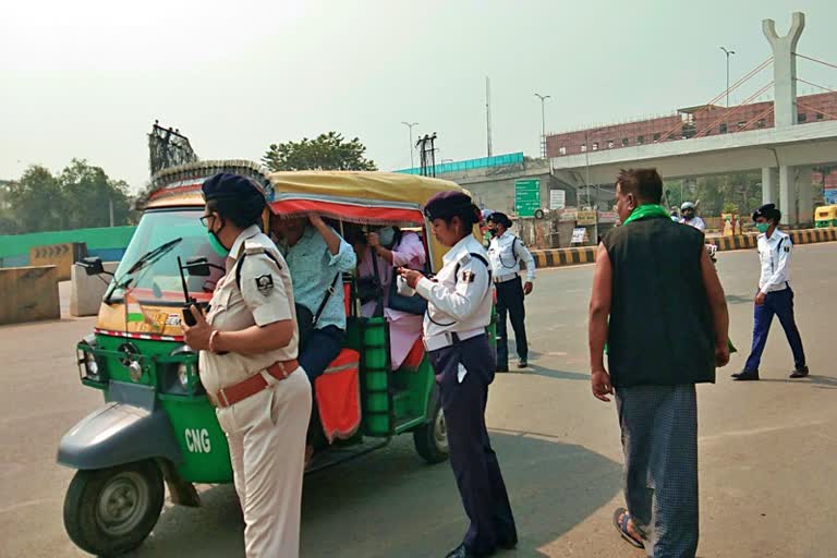 Vehicle checking on Holi in Patna