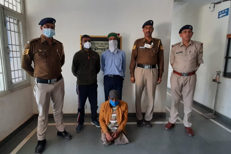 Three youths arrested with charas in Sundernagar