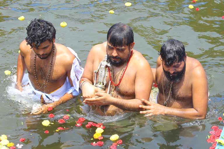 ശബരിമല ഉത്രം മഹോത്സവത്തിന് സമാപനം  ഭക്തിയുടെ നിറവിൽ പമ്പയിൽ ആറാട്ട്  SABARIMALA TEMPLE UTHRAM MAHOLSAVAM  SABARIMALA TEMPLE  SABARIMALA TEMPLE UTHRAM MAHOLSAVAM AARATTU  ശബരിമല ഉത്രം മഹോത്സവം  SABARIMALA