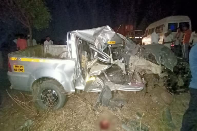 Truck pickup tempo accident Gangapur