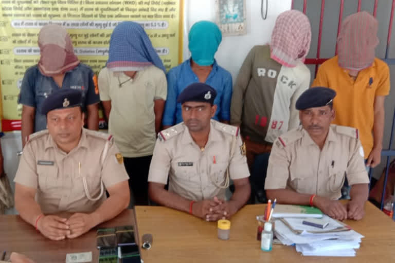 5 criminals arrested for robbing bikes in Jamui