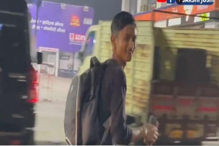 Watch 19 Year Olds Midnight Run Near Delhi Goes Viral