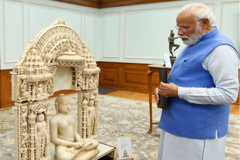 PM Modi Inspects Antiquities Repatriated To India From Australia