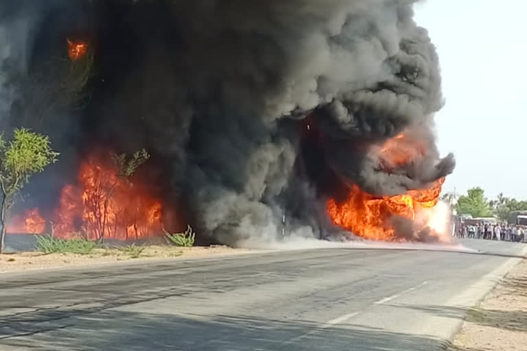 Trailer-Truck Collided