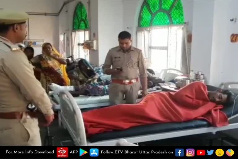 rampur latest news  etv bharat up news  rampur crime news  गौ तस्करों से मुठभेड़  रामपुर में पुलिस की मुठभेड़  कार्रवाई में एक को लगी गोली  cattle smugglers in Rampur  one shot in retaliation  Police encounter with cattle smugglers  तस्करों पर पुलिस का एक्शन  एसपी अंकित मित्तल