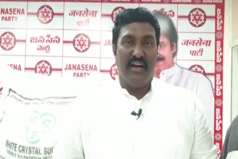 janasena leader Pothina Mahesh fires on vijayawada Temple Contractor