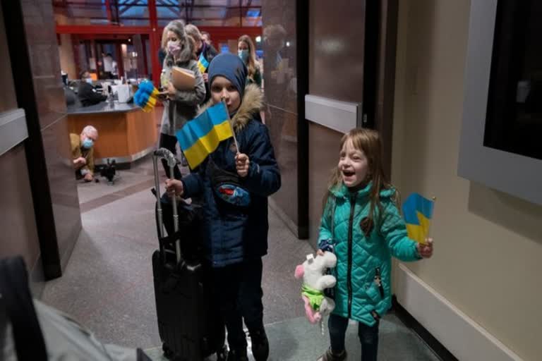 U.S. hospital welcomes first Ukraine child cancer patients
