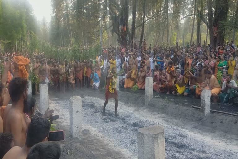 பொள்ளாச்சி ஜமீன் ஊத்துக்குளி ஸ்ரீ மாகாளியம்மன் கோயில் குண்டம் திருவிழா