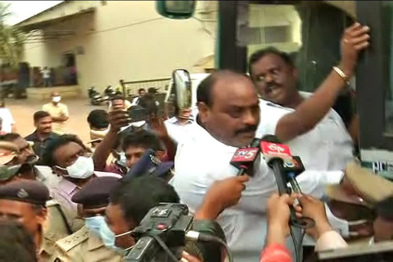 tdp leaders arrest at prasadampadu excise office