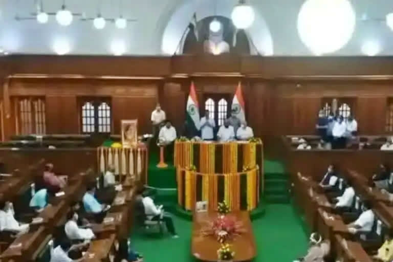 Ruckus in Delhi assembly, BJP members marshalled out