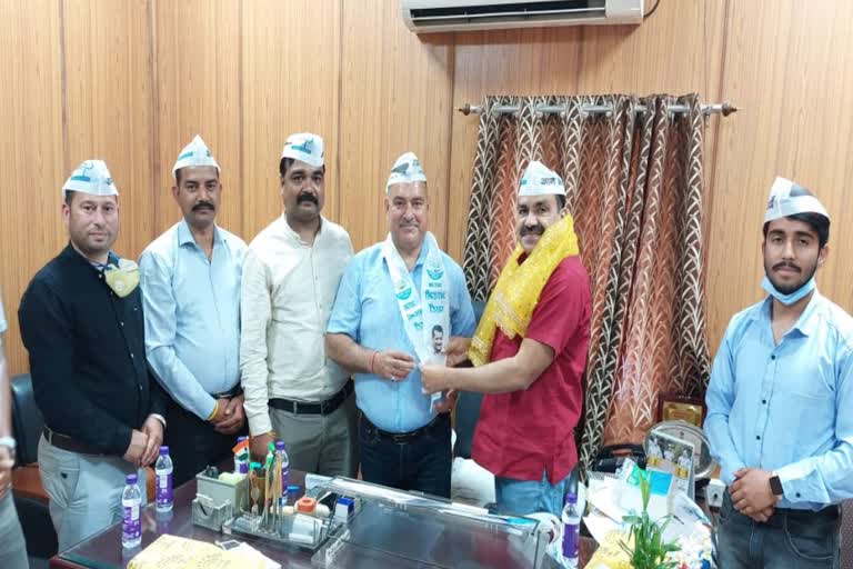 Congress state secretary Karun Sharma join Aam Aadmi Party