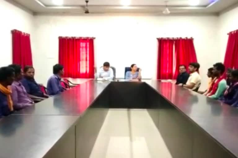 administrative-officers-took-a-meeting-of-kotwars