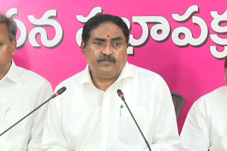 minister Errabelli dayaker rao Comments on bjp leaders for rice procurement
