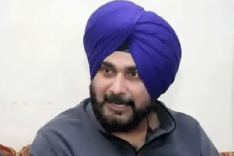 ਨਵਜੋਤ ਸਿੰਘ ਸਿੱਧੂ ਨੇ ਕੇਜਰੀਵਾਲ ਨੂੰ ਘੇਰਿਆ