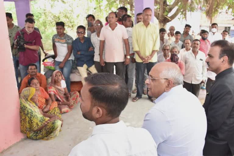 CM Bhupendra Patel Vadodara Visit: CM ભૂપેન્દ્ર પટેલની વડોદરાની ઓચિંતી મુલાકાતથી તંત્ર ઊંઘતું ઝડપાયું, મેયર-કમિશ્નર દોડતા થયાં