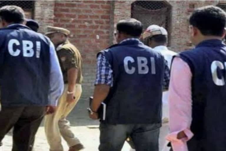 A 15-member CBI team including CFSL experts from Delhi led by (DIG) ranked officer joins the Rampurahat, #Birbhum killing case.