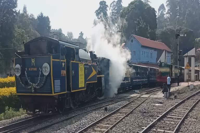 நீலகிரி மலை ரயில் : முதல் முறையாக டீசல் என்ஜினில் இயக்கப்பட்டது Nilgiri Mountain Railway first time runned by diesel engine