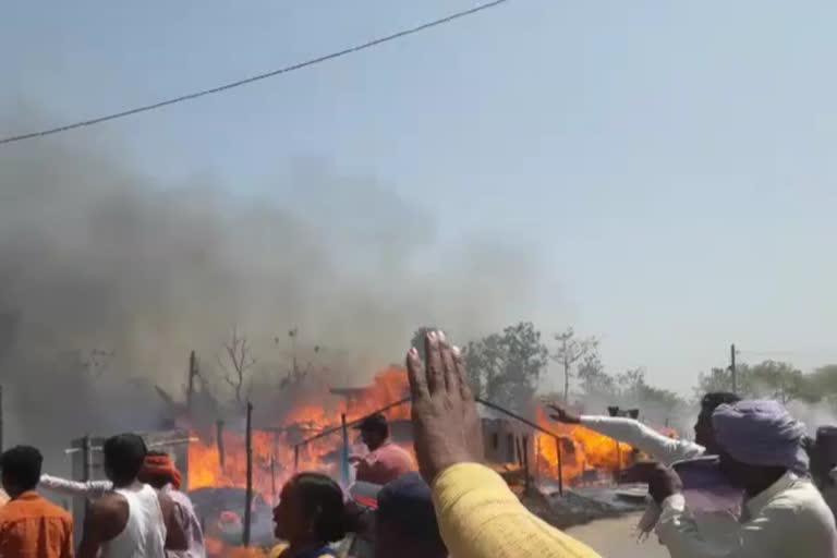 many houses burnt due to fire in bagaha