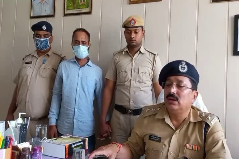 Sonipat police arrested absconding crook