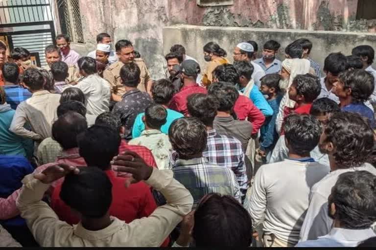 School Wall Collapses In Ghaziabad: پرتاپ وہار میں مزدوروں کی موت معاملے میں میونسپل کارپوریشن نے وضاحت طلب کی