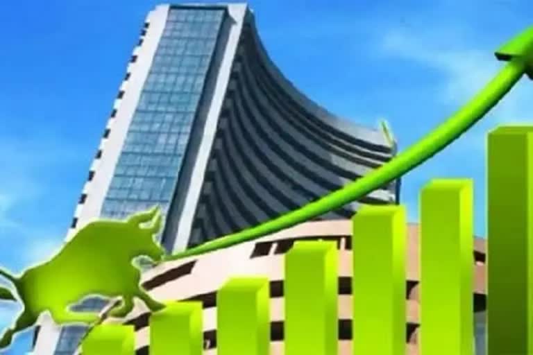 Sensex rebounds 231 pts, Nifty recovers 69 pts as RIL, ICICI Bank gain