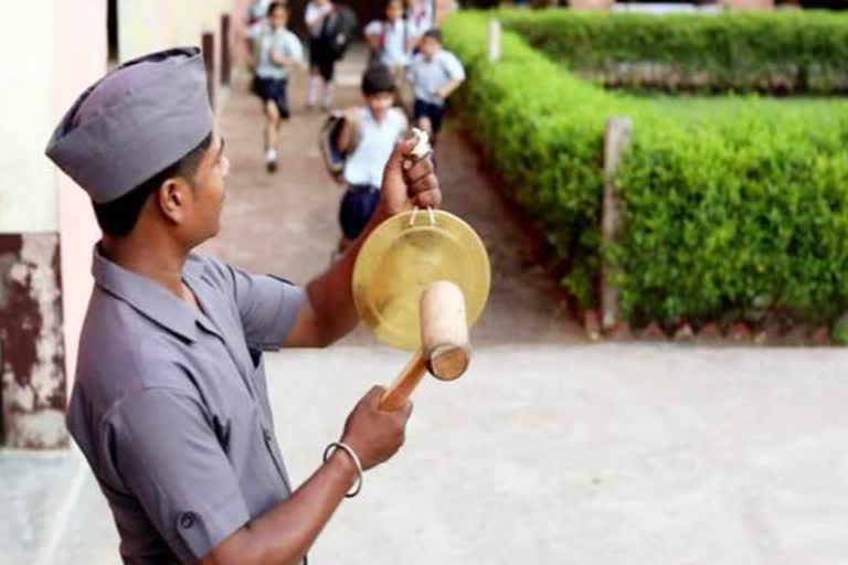 शाळा एप्रिलमध्ये सुरू