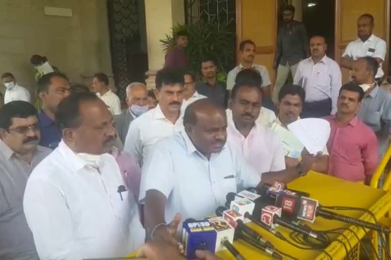 HDK talked to press