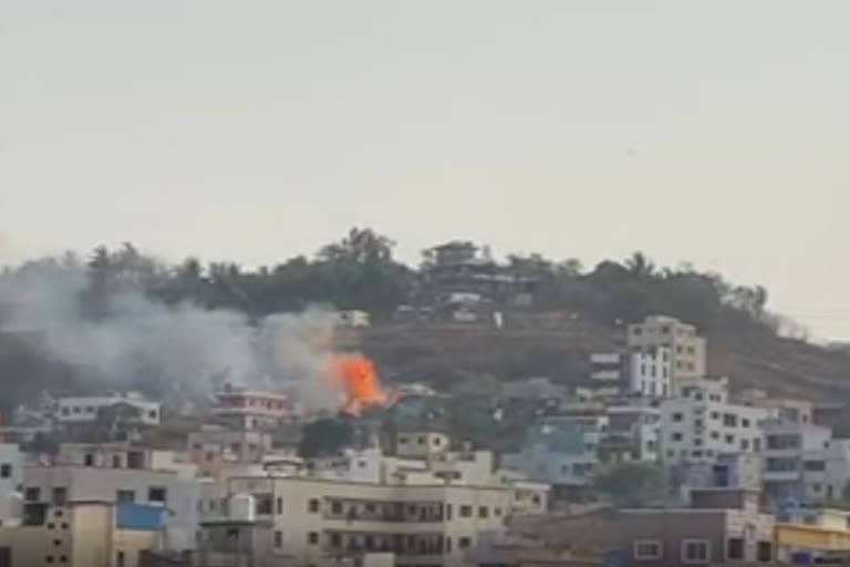 Massive cylinder blast reported in Punes Katraj