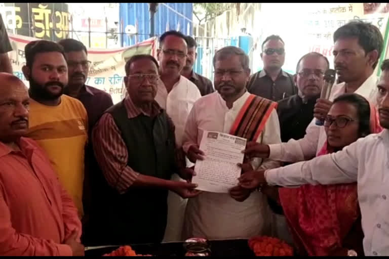 Babulal Marandi met farmers in Giridih