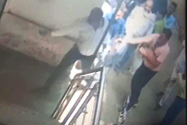 Assault with KEDL employee in Kota