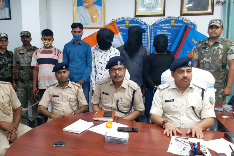 palamu police arrested robbers